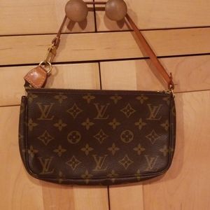 Louis Vuitton Pocket Book